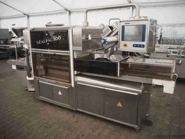 Automatic and high-performance tray sealer Sealpac SEALPAC 800