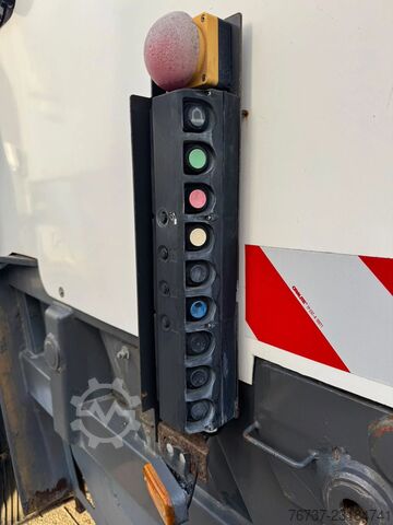 Renault Premium **REFUSE TRUCK-BENNE ORDURE** Renault Premium **REFUSE TRUCK-BENNE ORDURE**