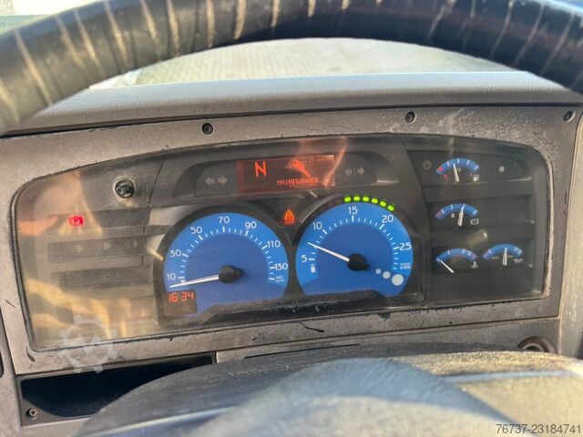 Renault Premium **REFUSE TRUCK-BENNE ORDURE** Renault Premium **REFUSE TRUCK-BENNE ORDURE**