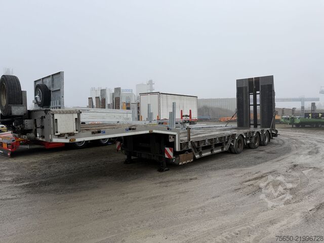 Low loader semitrailer Humbaur HTS30  3 Achs Satteltieflader mit Radmulden