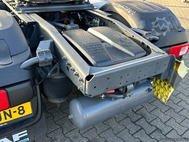 Standard-SZM DAF XF 460 SSC / Intarder / 2 Tank / Full spoiler *...
