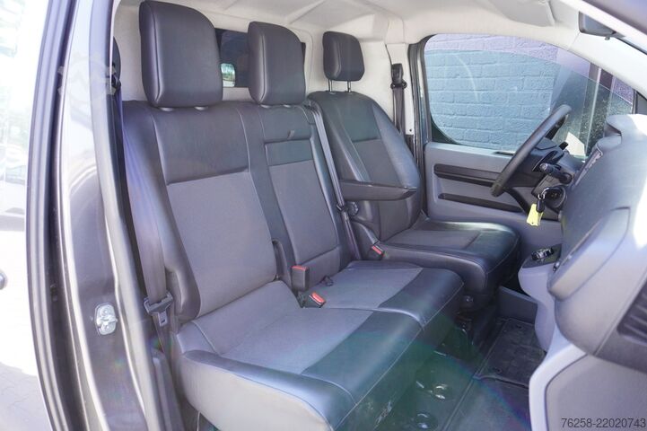 Delivery van Peugeot Expert 2.0 BlueHDI 122 PK Automaat L2 EURO 6 - ...