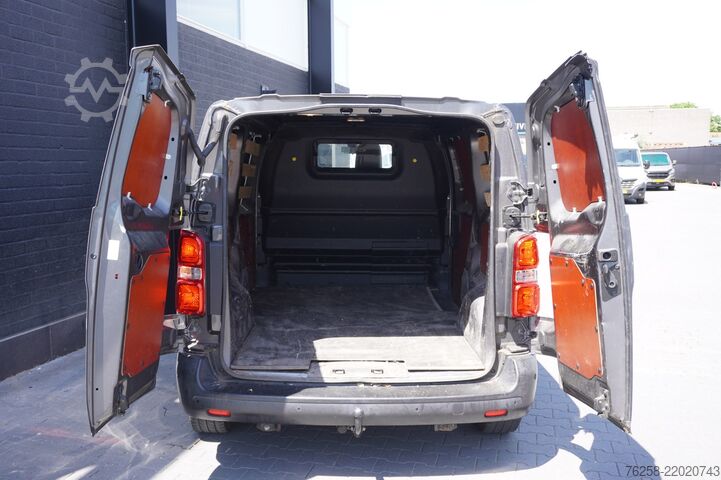 Delivery van Peugeot Expert 2.0 BlueHDI 122 PK Automaat L2 EURO 6 - ...