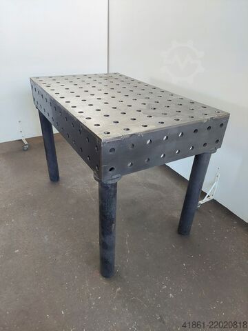 Clamping, straightening, and welding table UNBEKANNT System 28