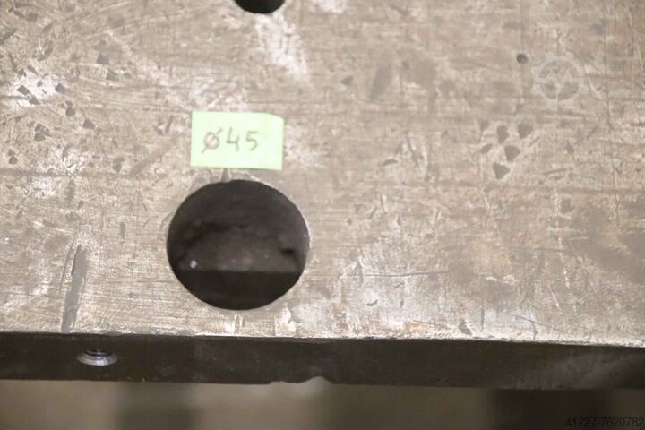 Clamping plate unbekannt 2000/1510/H880 mm