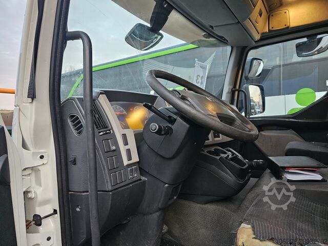 LKW mit Kofferaufbau Volvo FL 240 4x2 16tons Seitentüren Koff