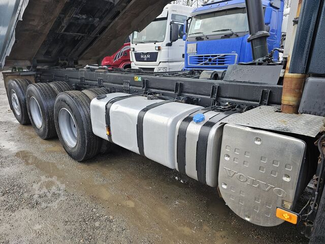 Kipper LKW VOLVO FM-480-37 8x4 Kipper Ad-Blue Lift-Lenk