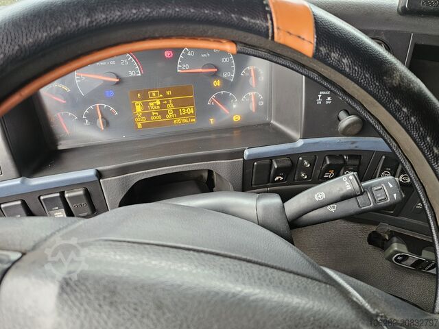 Kipper LKW VOLVO FM-480-37 8x4 Kipper Ad-Blue Lift-Lenk