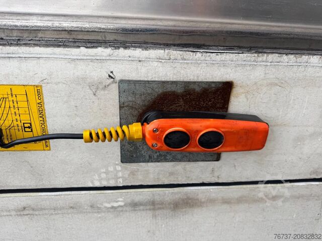 Kühl-/Tiefkühltransport Scania P230 **FRIGO-COLDROOM-SWISS TRUCK**