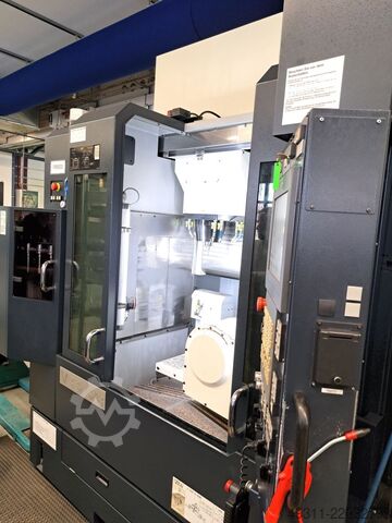 5-axis CNC machining center Makino V33i-5XB
