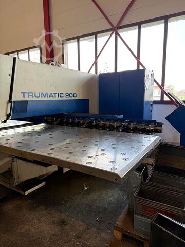 Punching and nibbling machine TRUMPF TruMatic 200