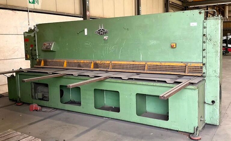 Hydraulic guillotine shear EHT EHS 8-40
