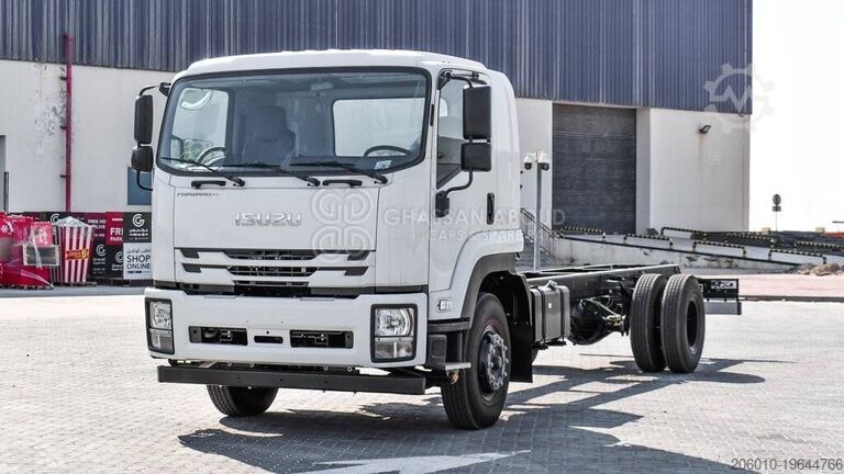 Chassis cab Isuzu