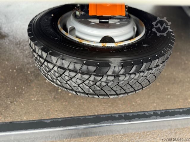 Transporter mit Pritsche & Plane MAN TGL 8.190 / LBW / AHK / STANDHEIZUNG