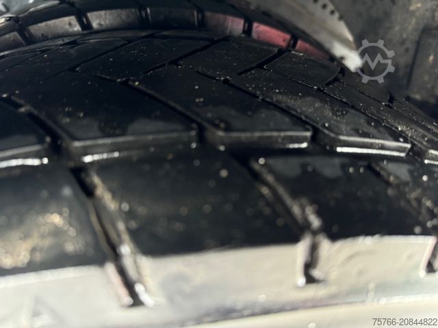 Transporter mit Pritsche & Plane MAN TGL 8.190 / LBW / AHK / STANDHEIZUNG