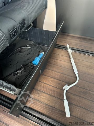 Wohnwagen MERCEDES-BENZ V250 4M MARCO POLO KÜCHE SPORTPAKET NAVI LED AHK