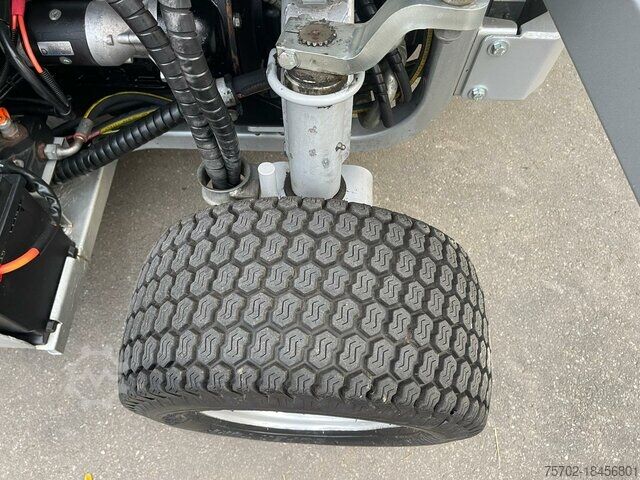 Mäher Grillo FD2200 4WD Frontmäher