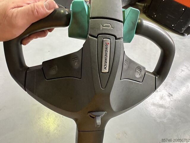 EJC-B 31 ( 3.1T @ 650 MM !! ) JUNGHEINRICH EJC-B 31 ( 3.1T @ 650 MM !! )