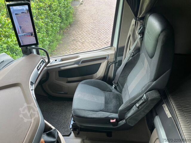 Standard-SZM DAF XG+ 530 FT