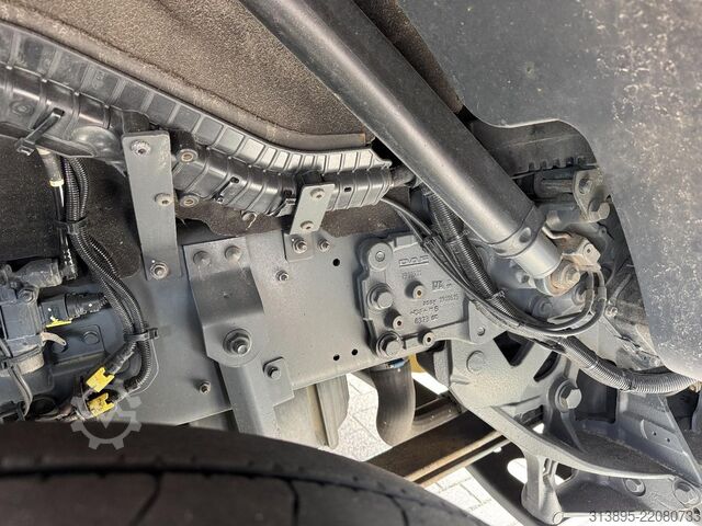 Standard tractor DAF XF480 FTG 6x2T Steering- Lift Axle