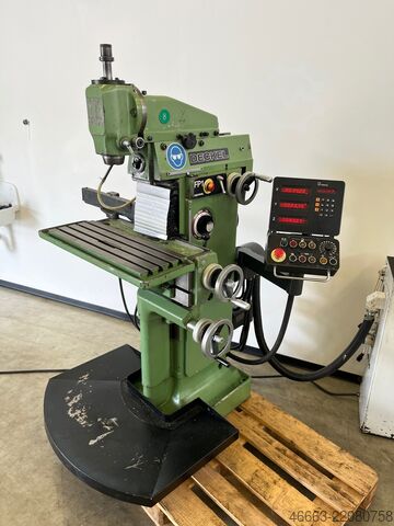 Universal milling machine with variable feed Deckel FP1