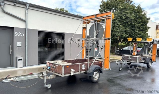 Trailer Nissen Verkehrsleitanhänger,