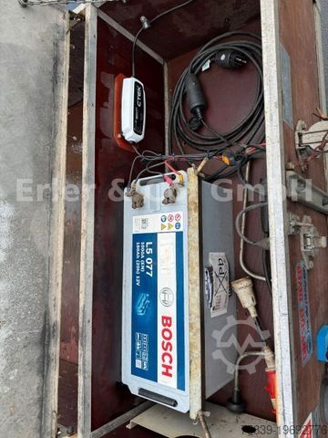 Trailer  Nissen Verkehrsleitanhänger,