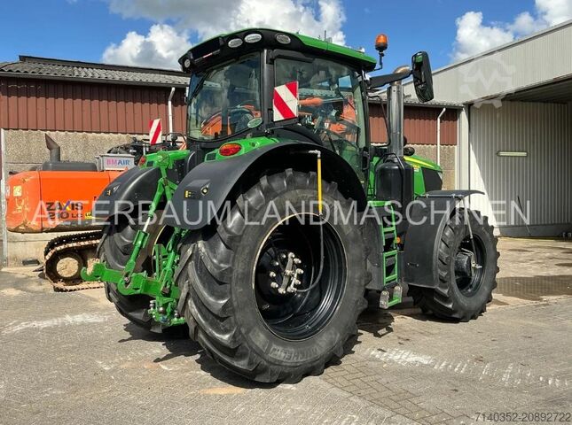 Traktor John Deere 6230R