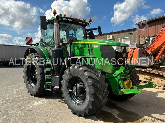 Traktor John Deere 6230R