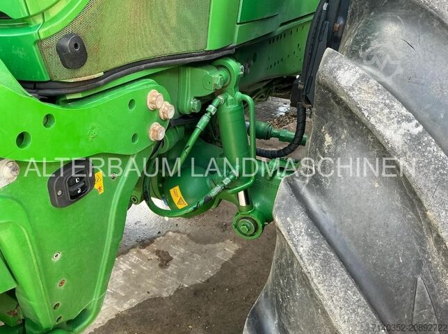 Traktor John Deere 6230R