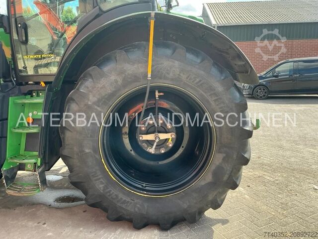 Traktor John Deere 6230R