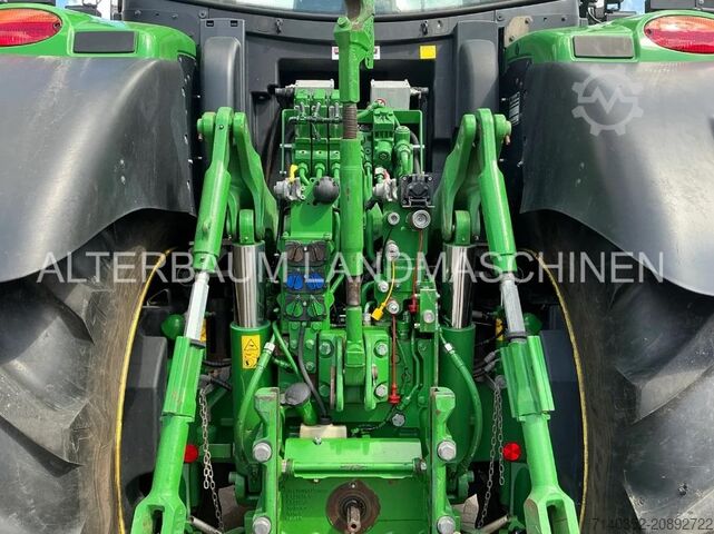 Traktor John Deere 6230R
