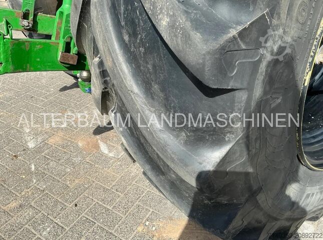 Traktor John Deere 6230R