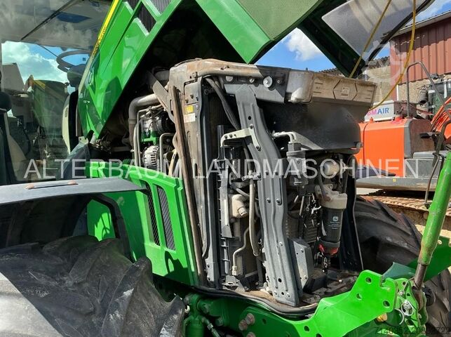 Traktor John Deere 6230R