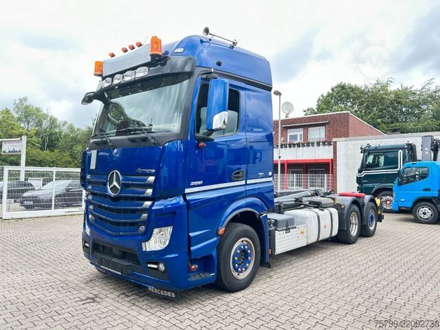 Roll-off tipper truck MERCEDES-BENZ 2551 Actros MEILLER Abroller 6x2