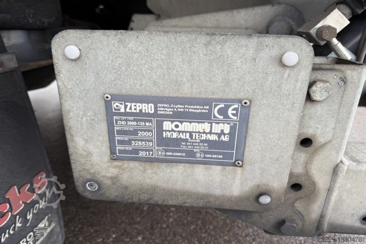 Trailer Schwarzmüller PA 2/E Koffer mit HB / Swiss-Vehicle