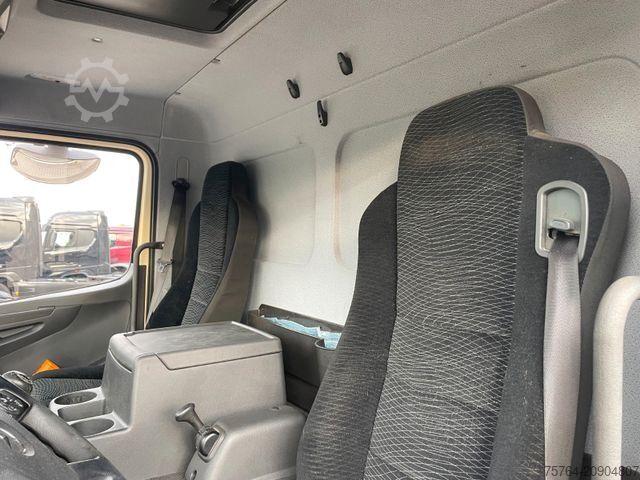 Curtain sider van MERCEDES-BENZ 818 Atego/6,10m Pritsche/Schiebplane/MBB LBW