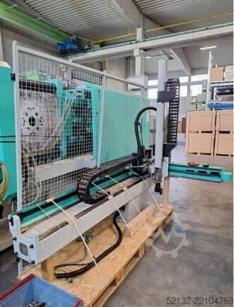 Injection molding machine Arburg 820s