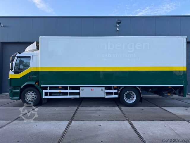 Suitcase Volvo FL 240 / 6 Cylinder / 18 Tons / Manual / Tail L...