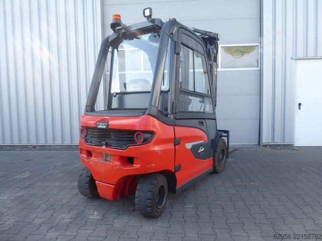 Elektro 4 Rad-Stapler Linde E30-01