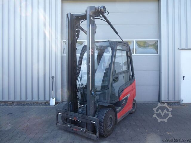 Elektro 4 Rad-Stapler Linde E25-01