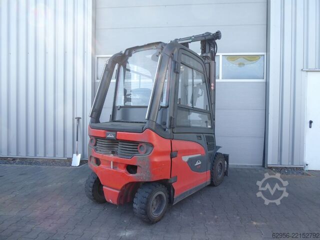 Elektro 4 Rad-Stapler Linde E25-01