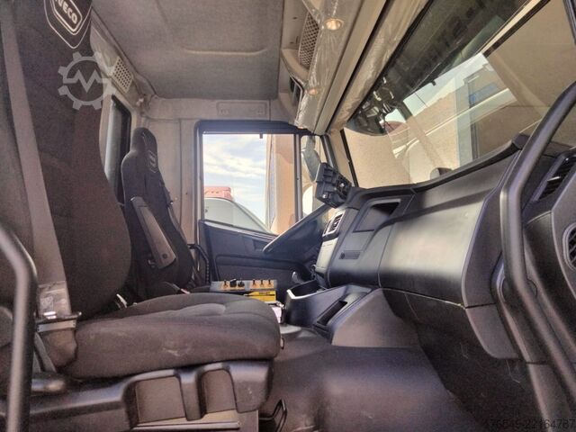 Demontierbarer Haken Iveco AD 260S46 Y/PS