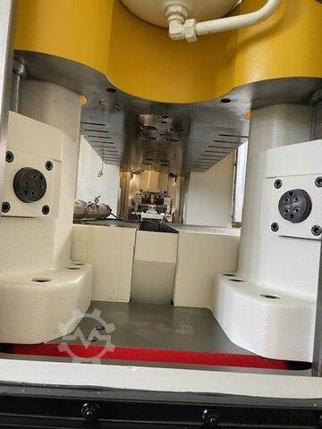 Bruderer BSTA 110 BRUDERER BSTA 110