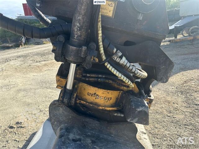 Wheel excavator CAT M313 D