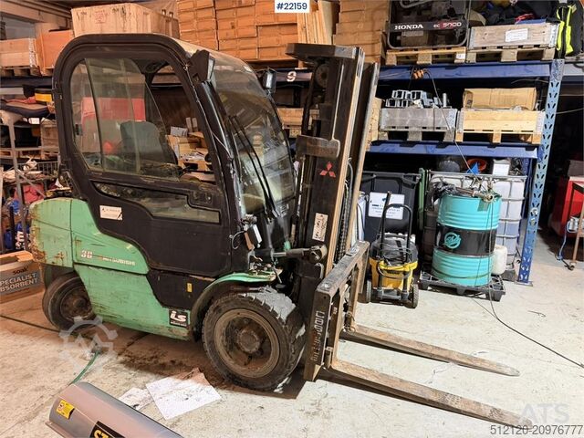 Forklift Mitsubishi FD30N forklift with side shift