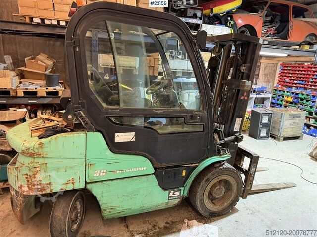 Forklift Mitsubishi FD30N forklift with side shift