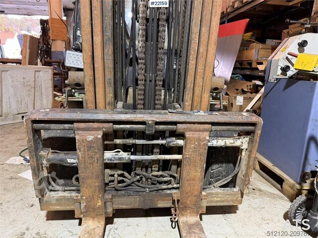 Forklift Mitsubishi FD30N forklift with side shift