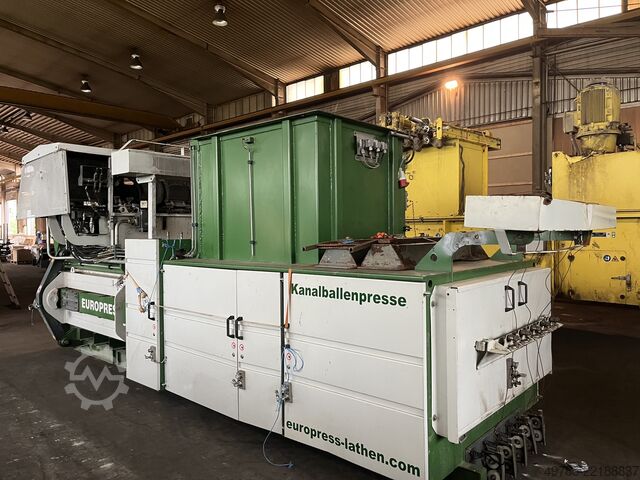 Ballenpresse Europress Umwelttechnik GmbH EP 6000 V5 - Hakenliftmobil