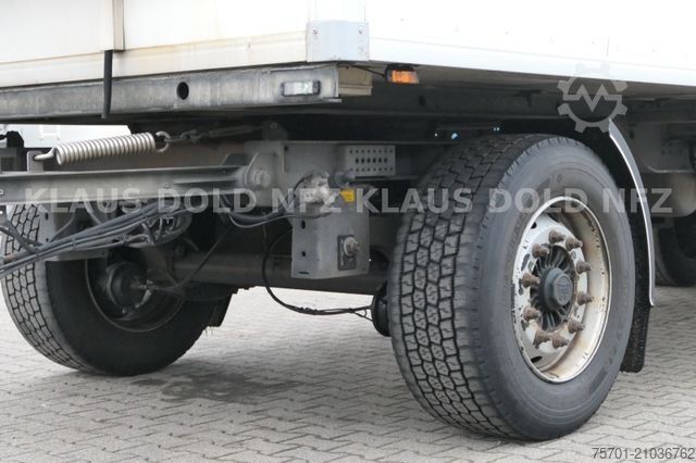Reefer trailer  Geser TKA 18 Kühlkoffer Carrier Vector LBW
